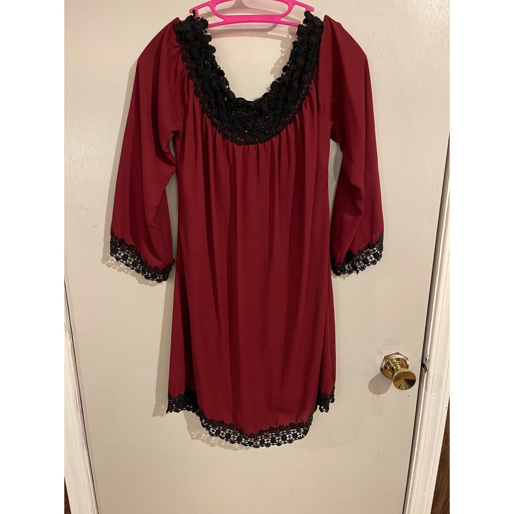 Charlotte Russe, Maroon, boat neck dress